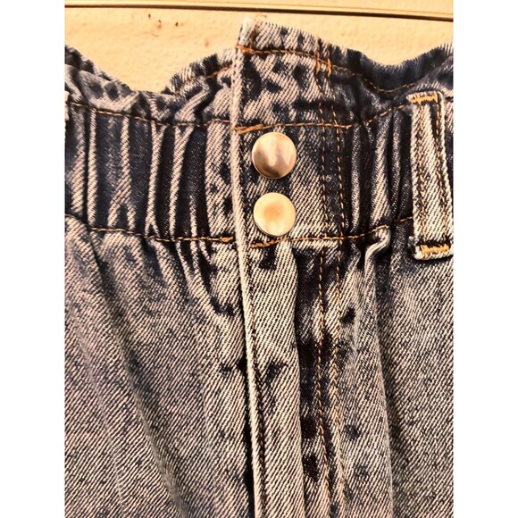 H&M Ladies Mom Denim High Waisted Shorts Size‎ 2 - Picture 4 of 5